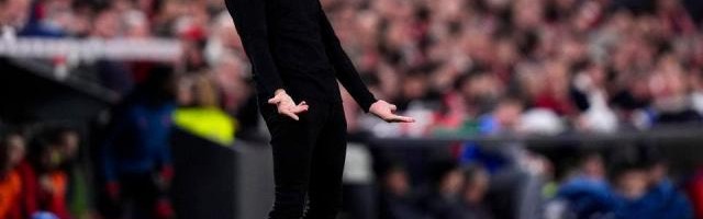 开云体育-国王杯出局拉波尔塔震怒，巴萨仍无意解雇哈维？