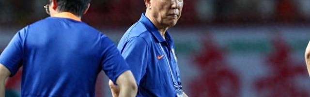 记者：经纪人“大姐”现身上海，要找瓦科聊，崔康熙又有想法