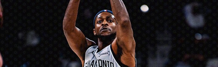 开云体育-文班缺阵福克斯25+5+7+3，榜眼秀化身全能战士，马刺力克开拓者